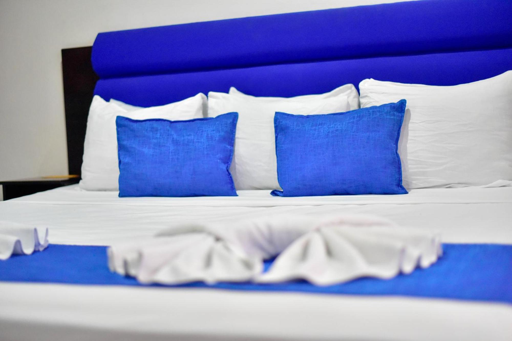 Republik Hotel, Bistro And Nightclub On Site Jaco Bagian luar foto