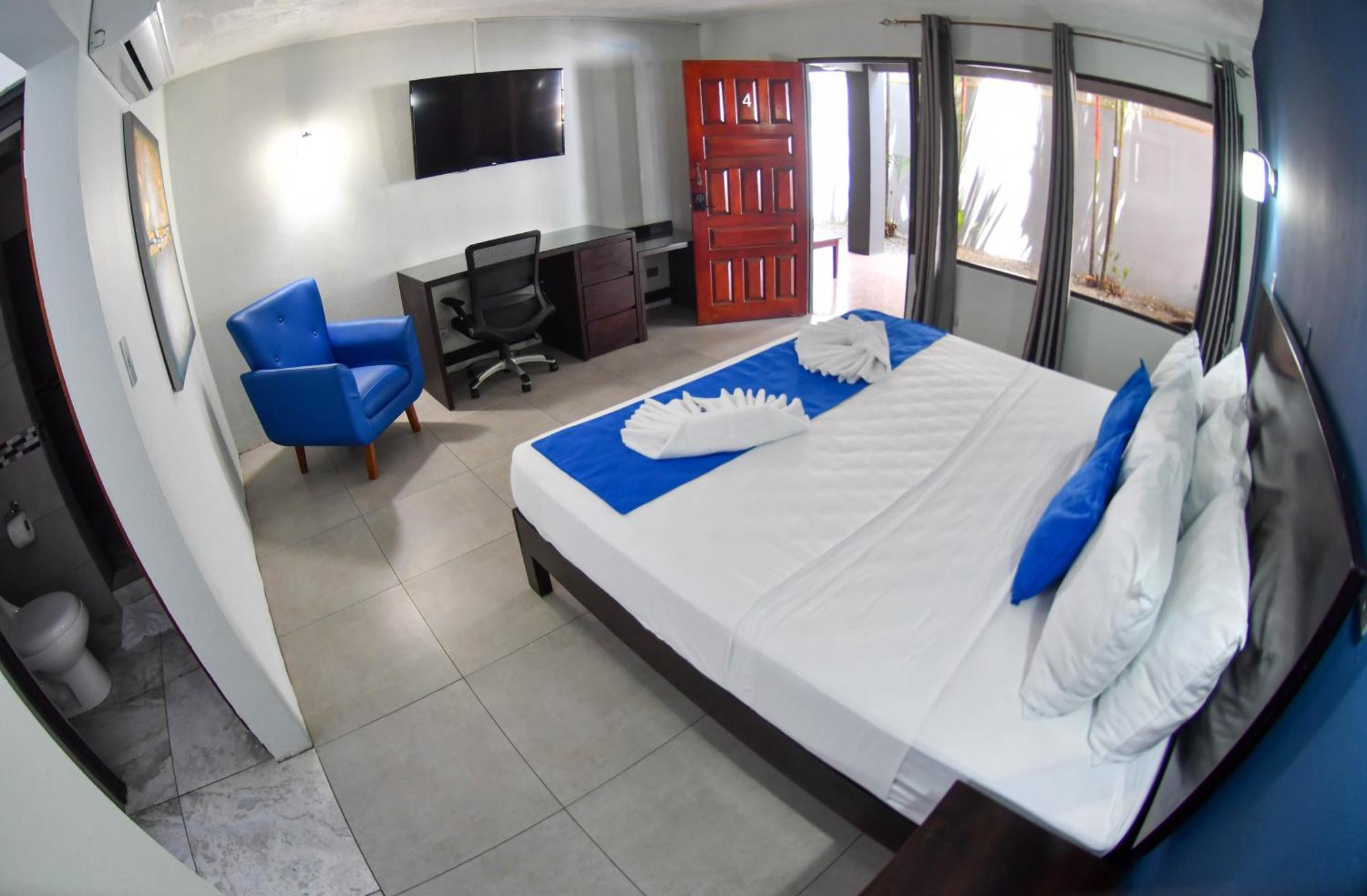 Republik Hotel, Bistro And Nightclub On Site Jaco Bagian luar foto