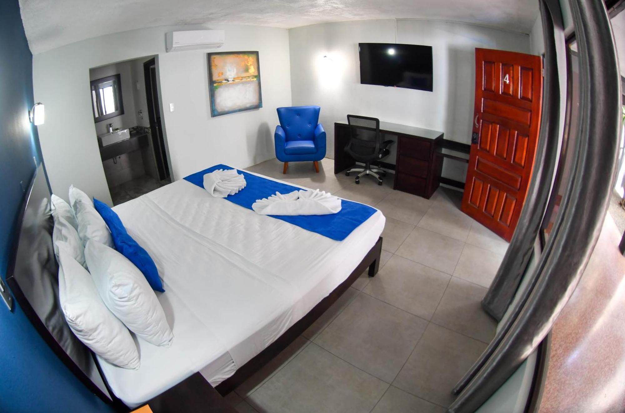 Republik Hotel, Bistro And Nightclub On Site Jaco Bagian luar foto