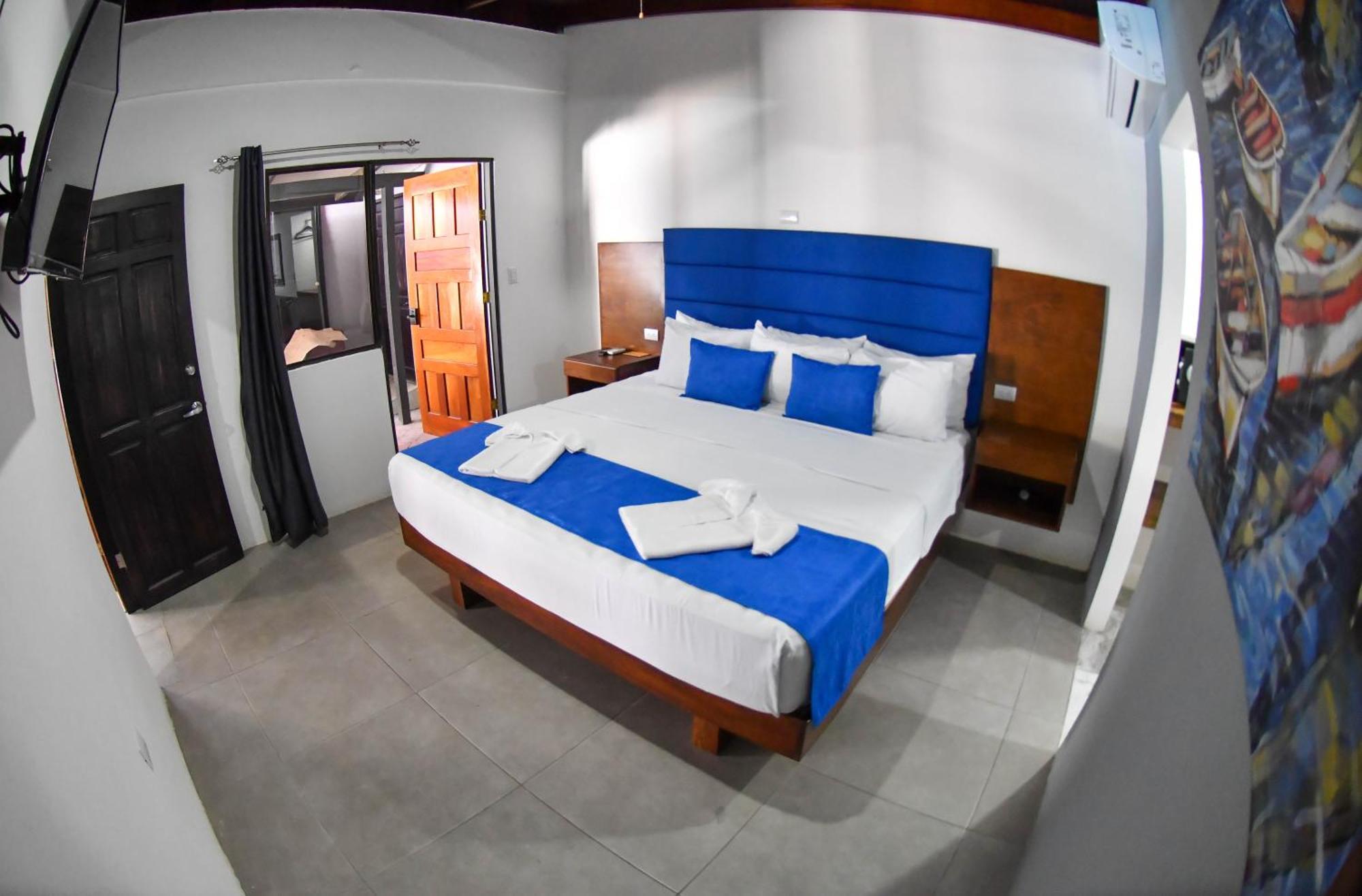 Republik Hotel, Bistro And Nightclub On Site Jaco Bagian luar foto