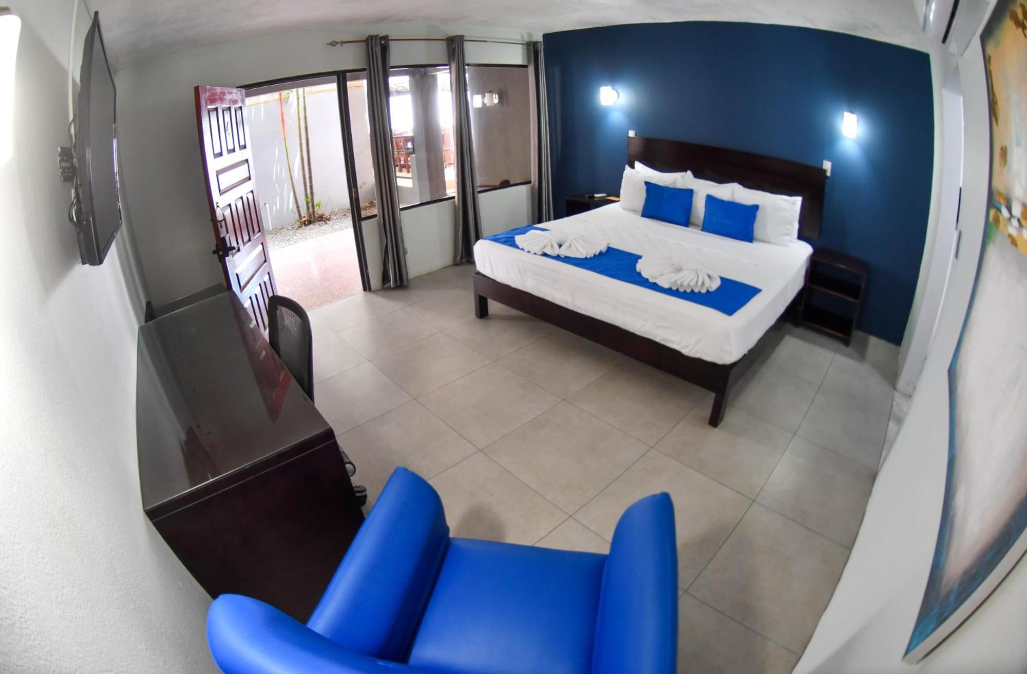 Republik Hotel, Bistro And Nightclub On Site Jaco Bagian luar foto
