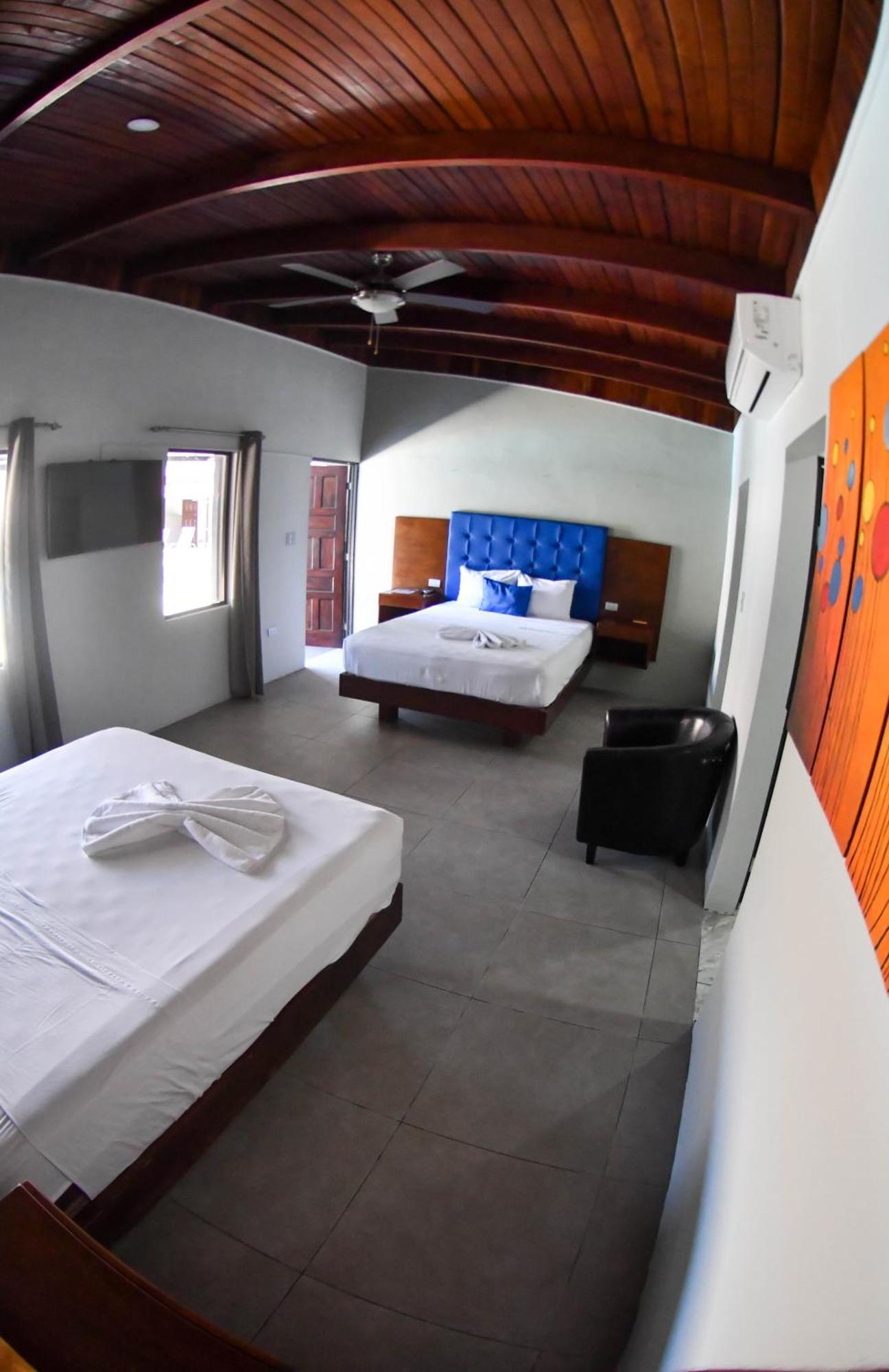 Republik Hotel, Bistro And Nightclub On Site Jaco Bagian luar foto