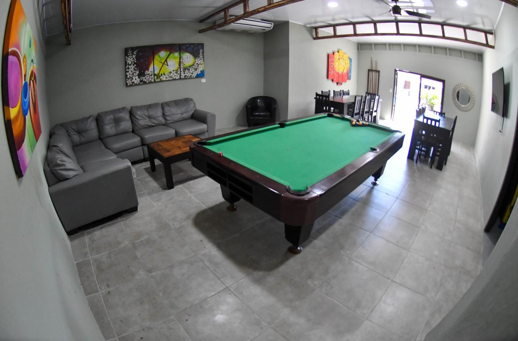 Republik Hotel, Bistro And Nightclub On Site Jaco Bagian luar foto