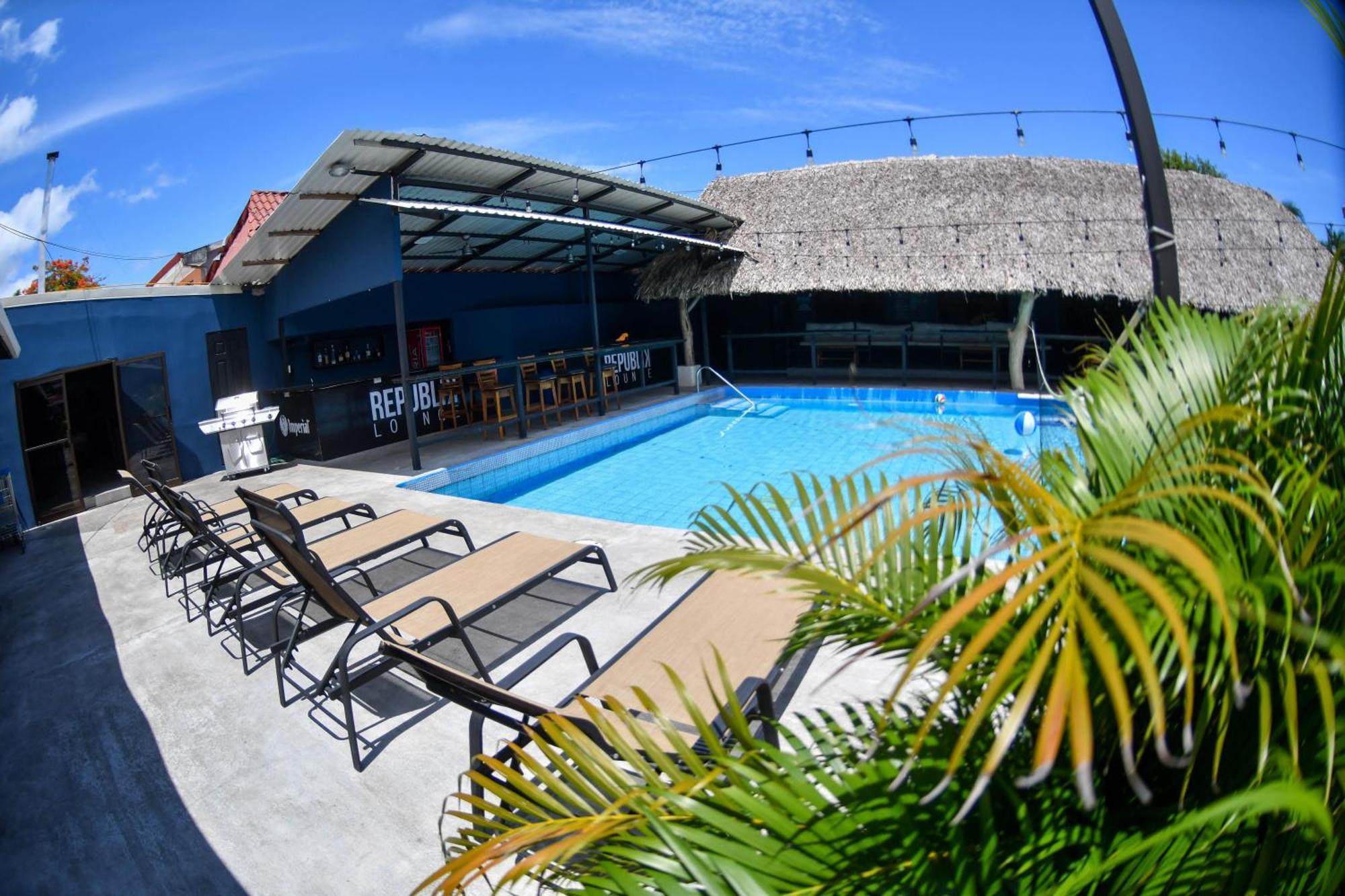 Republik Hotel, Bistro And Nightclub On Site Jaco Bagian luar foto